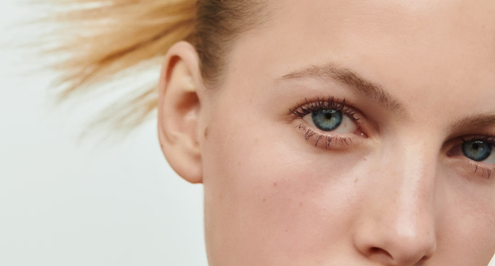 Vrouw met type mascara