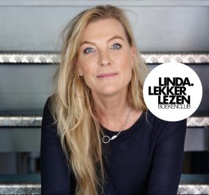 Eva Posthuma de Boer portret, schrijfster van Omdat ik je zie, het eerste boek dat we lezen met LINDA. Lekker Lezen