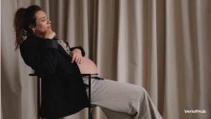 Thumbnail voor Barbara (33) raakt promotie kwijt na zwangerschapsverlof: 'Volgens hen kon ik de rol niet combineren'