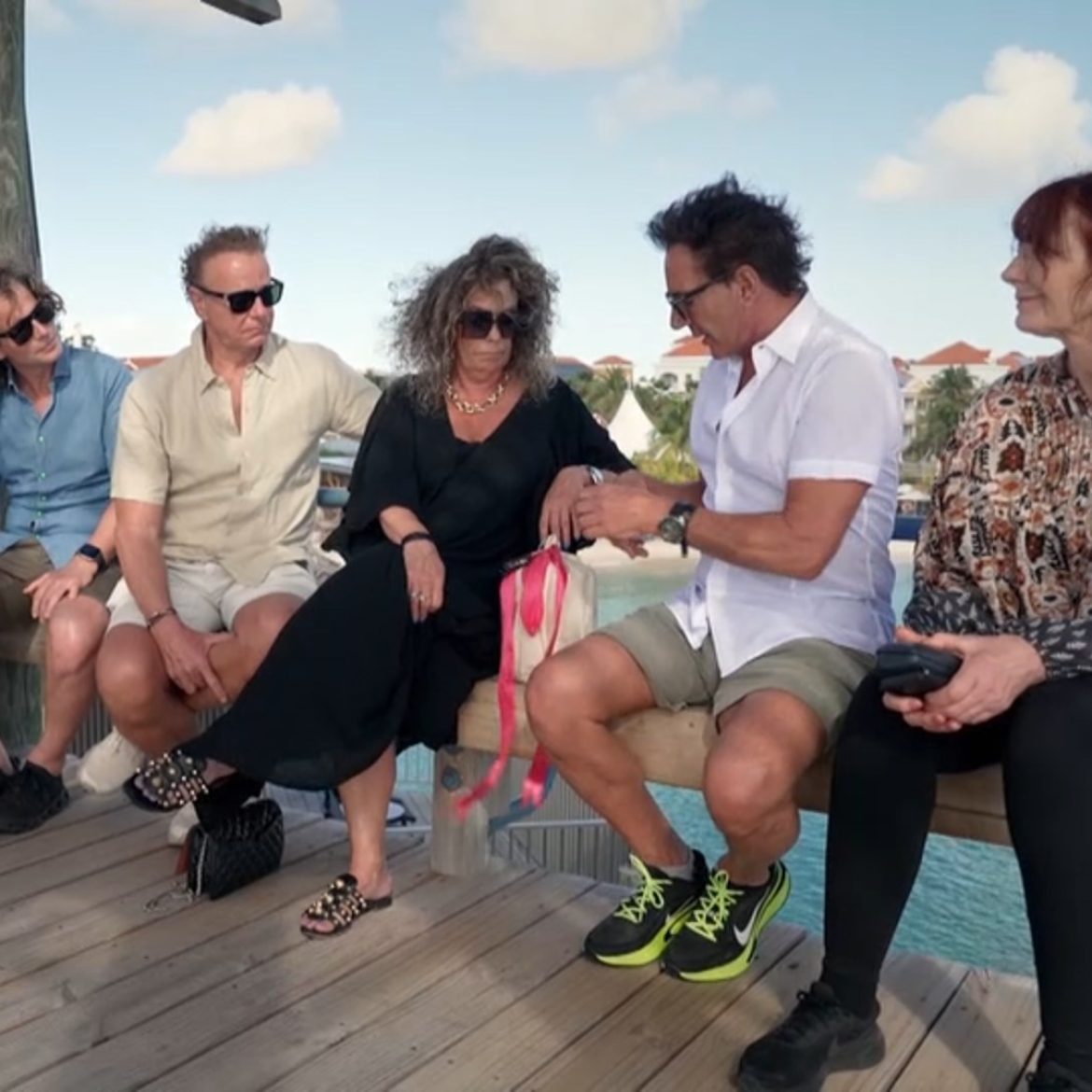 Gerard neemt afscheid van zijn moeder in 'Only Joling'