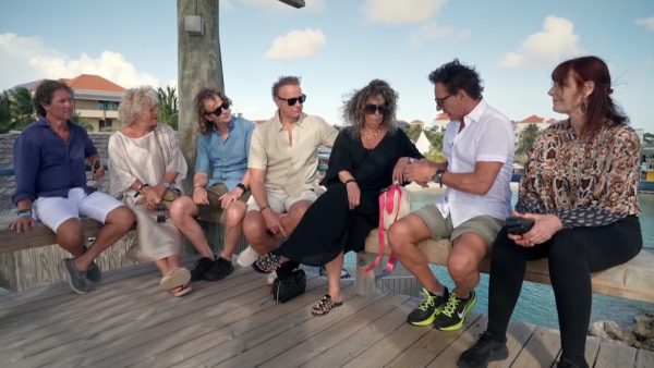 Gerard neemt afscheid van zijn moeder in 'Only Joling'