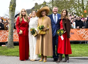 Dit zijn de outfits van de Oranjes op Koningsdag 2026