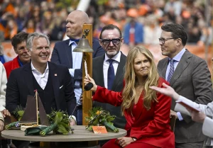 Prins Bernhard voor het eerst alleen op Koningsdag na scheiding
