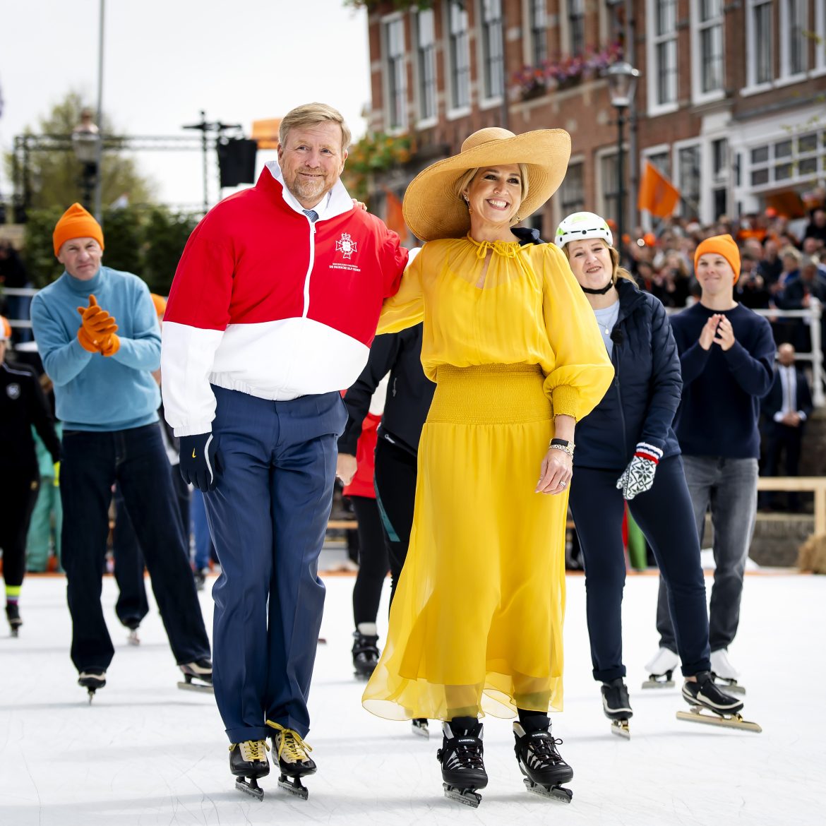 Koninklijke familie viert Koningsdag in Dokkum (pool)