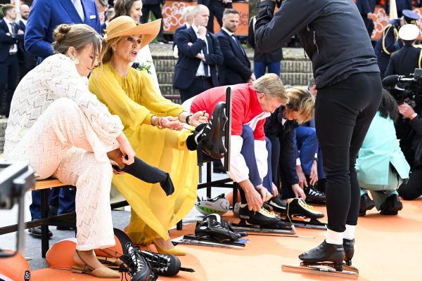 Koninklijke familie viert Koningsdag in Dokkum (pool)