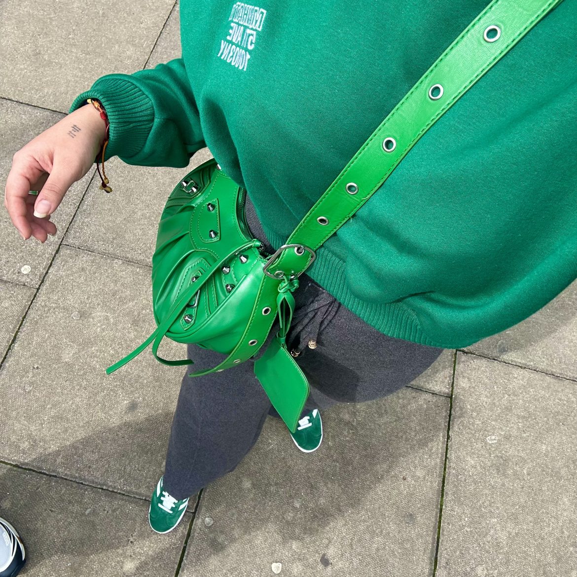 Green flag: met deze groene must-haves geef je je outfit én interieur instant meer spice