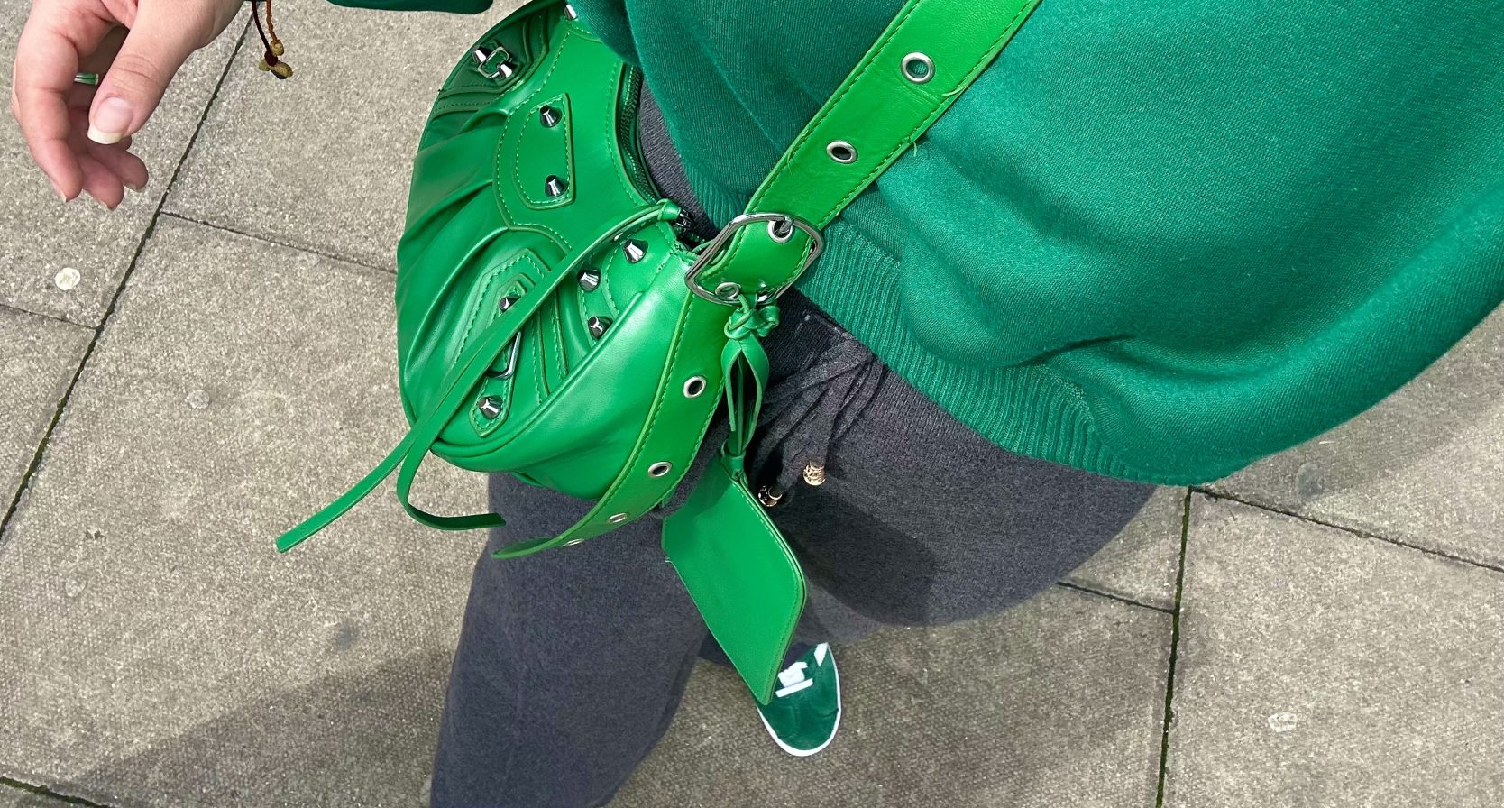Green flag: met deze groene must-haves geef je je outfit én interieur instant meer spice