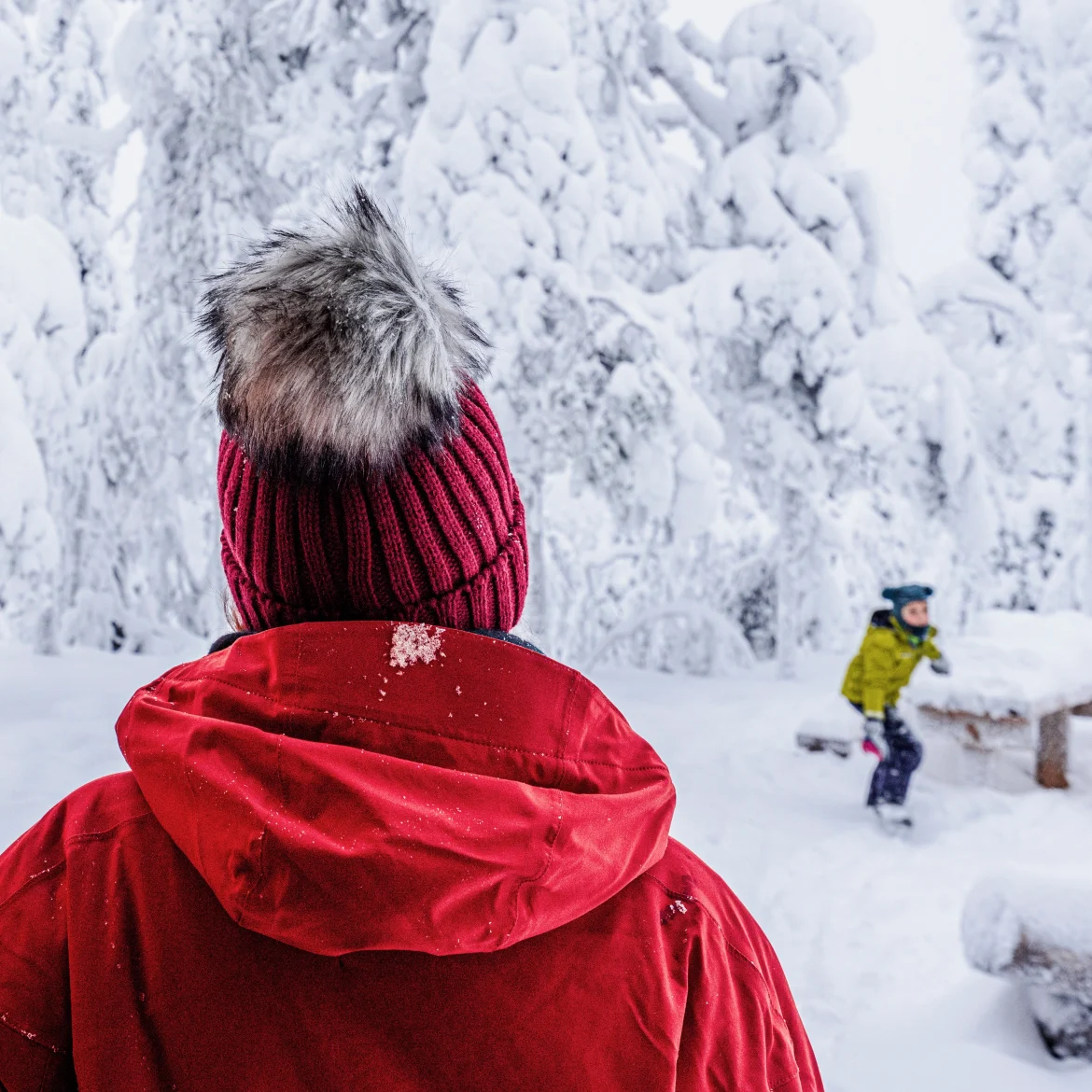 Nora over haar vakantieleed, illustratief beeld van een vrouw in de sneeuw