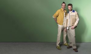 Thumbnail voor Dennis (46) en Eduard (39) vangen thuis kwetsbare kinderen op: ‘Het wennen kan maanden duren’