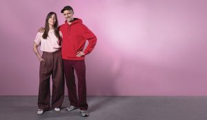 Thumbnail voor Sara (41) en Benno (50) zijn pleegouders: ‘Wij hebben het zo goed gehad, dat gunnen we anderen ook’