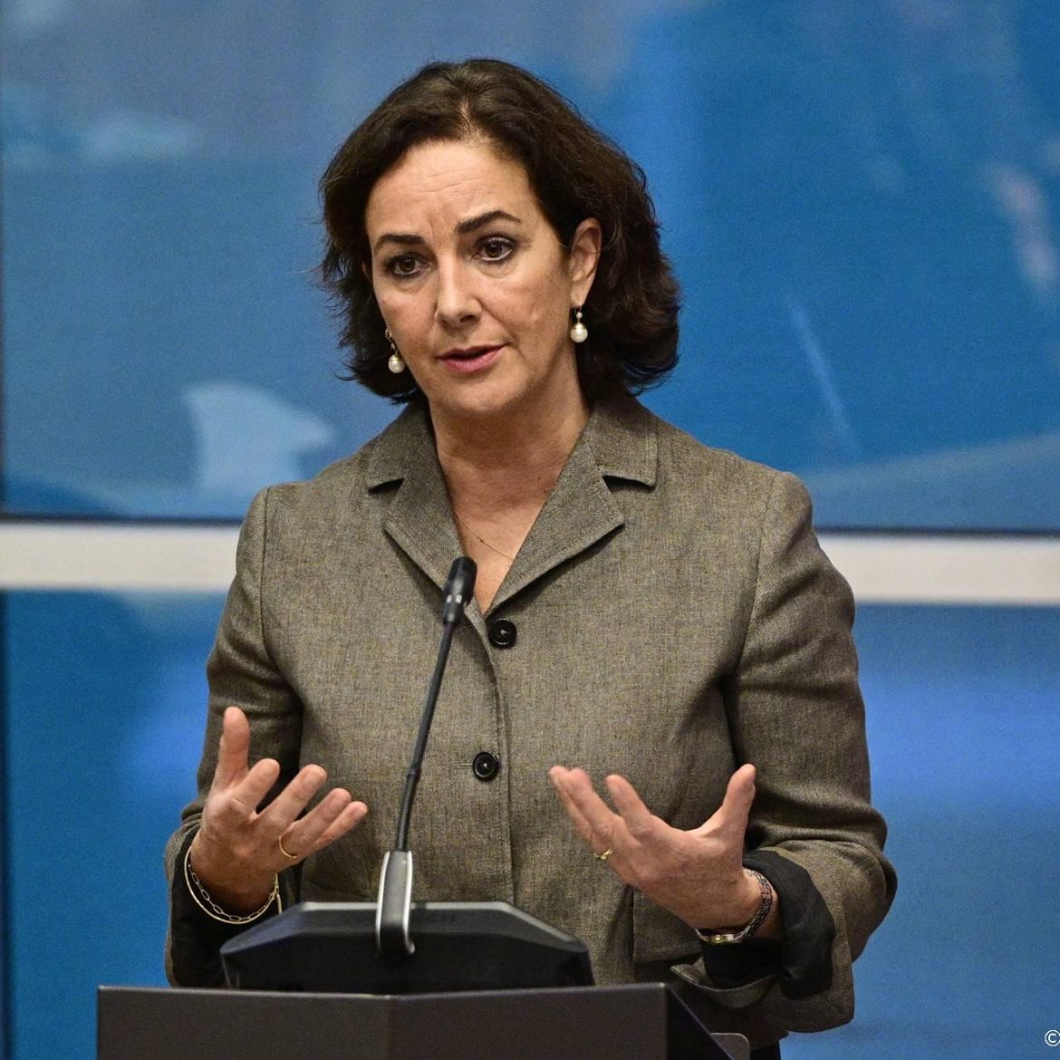 Burgemeester Femke Halsema vraagt aandacht voor vrouwen in oorlogstijd
