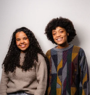 Thumbnail voor Ebony en Kiara helpen jongeren met alles rondom 18 worden: 'Waarom dit pas leren als het al misgaat?'