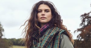 Thumbnail voor Actrice Bo Maerten vond eerste periode moederschap heel pittig: 'Schrok ervan'