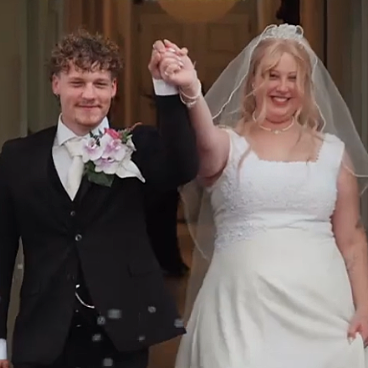 Marit trouwt in 'Over mijn lijk'