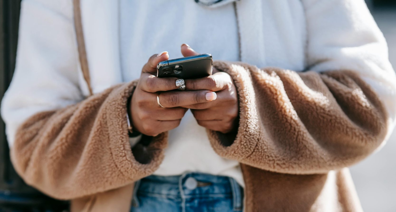 Andrea zet dronken vriend veilig in Uber naar huis en krijgt dan een Tikkie: 'Zeg gewoon dank je wel'