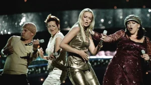 Esther Hart tijdens Eurovisie Songfestival 2003