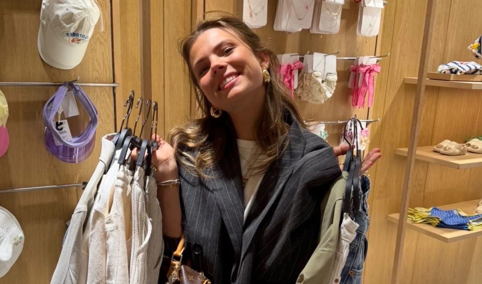 Evie (18) gaf maandelijks 3000 euro uit aan shoppen en horeca: 'Heb nu een weeklimiet'