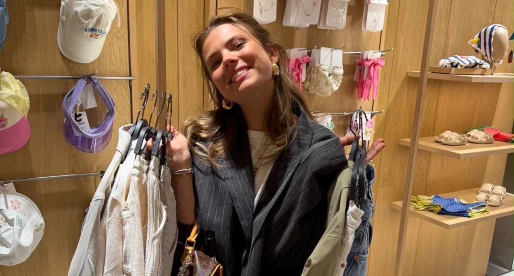 Evie (18) gaf maandelijks 3000 euro uit aan shoppen en horeca: 'Heb nu een weeklimiet'