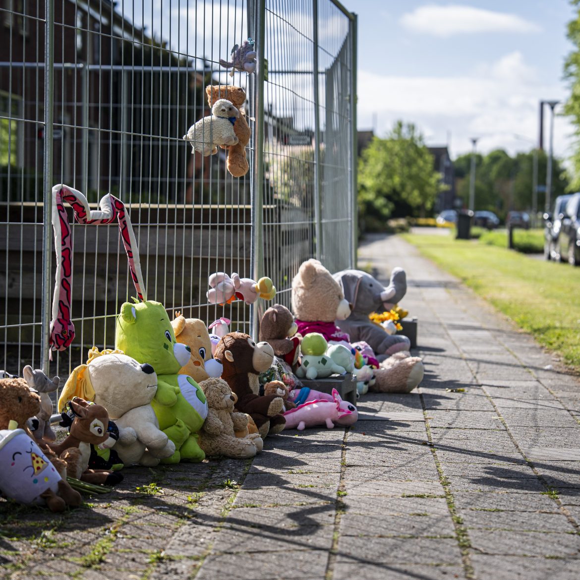 Twee verdachte moeders uit Stadskanaal blijven langer vast na grove mishandeling kinderen