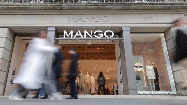 Zoon van Mango-oprichter opgepakt na dood vader tijdens bergwandeling
