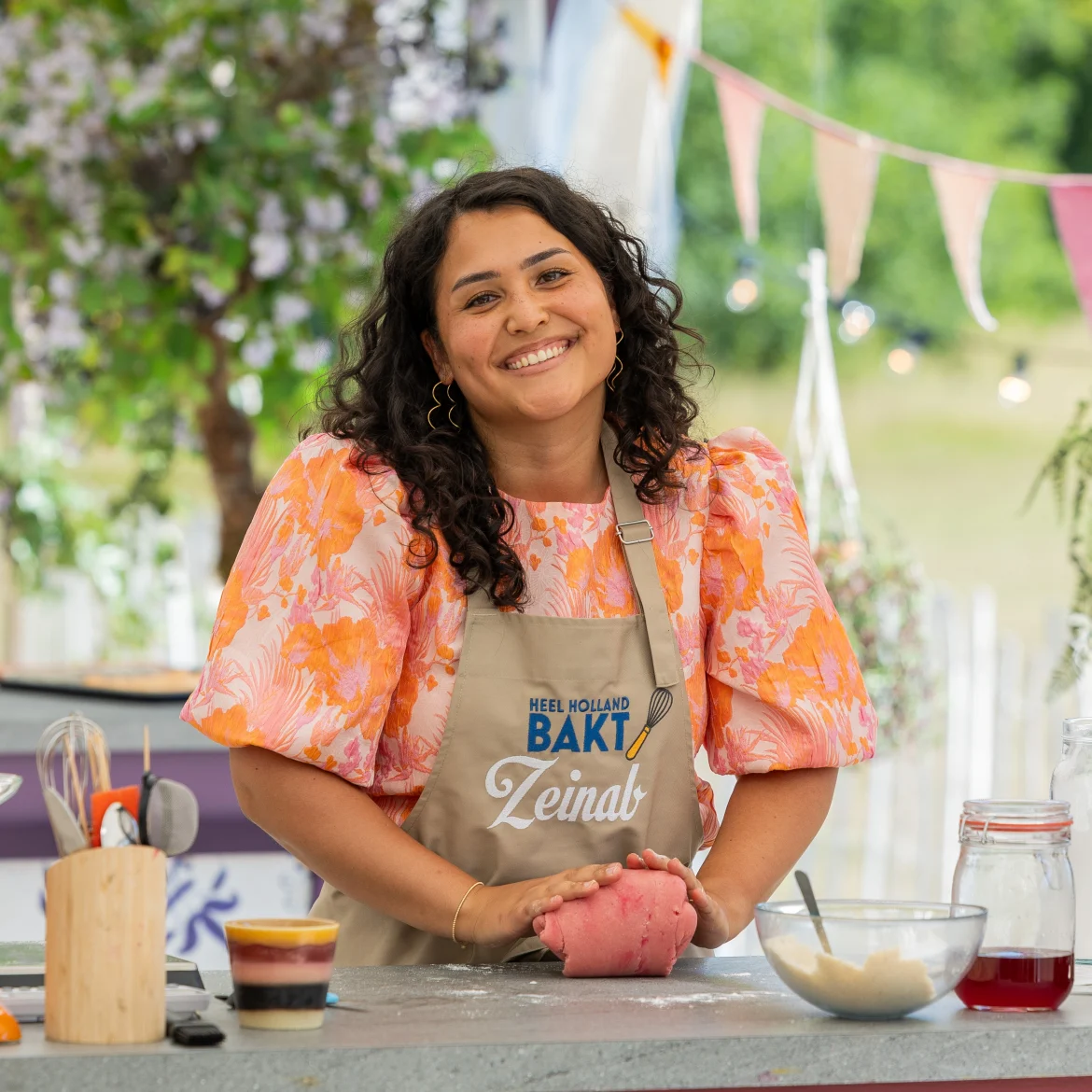 Zeinab Heel Holland Bakt