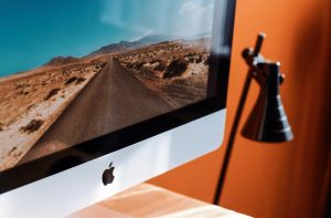 Altijd je bestanden kwijt? AI-expert Sanne legt uit hoe AI je laptop opruimt