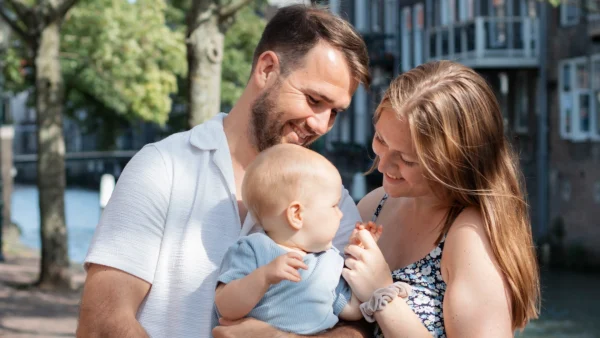 Robins navelstreng zakte uit tijdens de bevalling: ‘De baby moest zo snel mogelijk geboren worden'