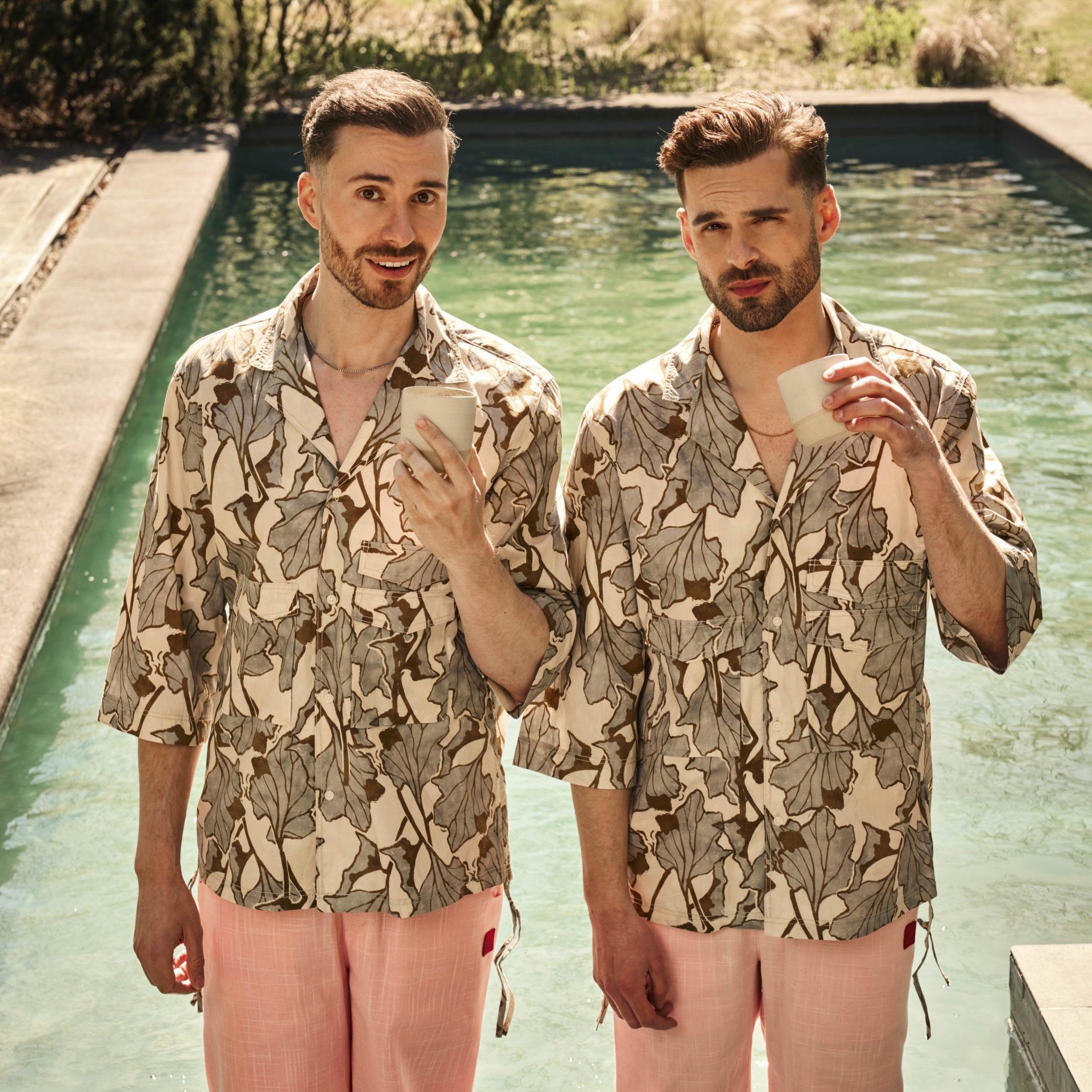 Thomas & Rutger: ‘Hond Paco is ons kind, tijdens het eten zit ze bij ons tafel’