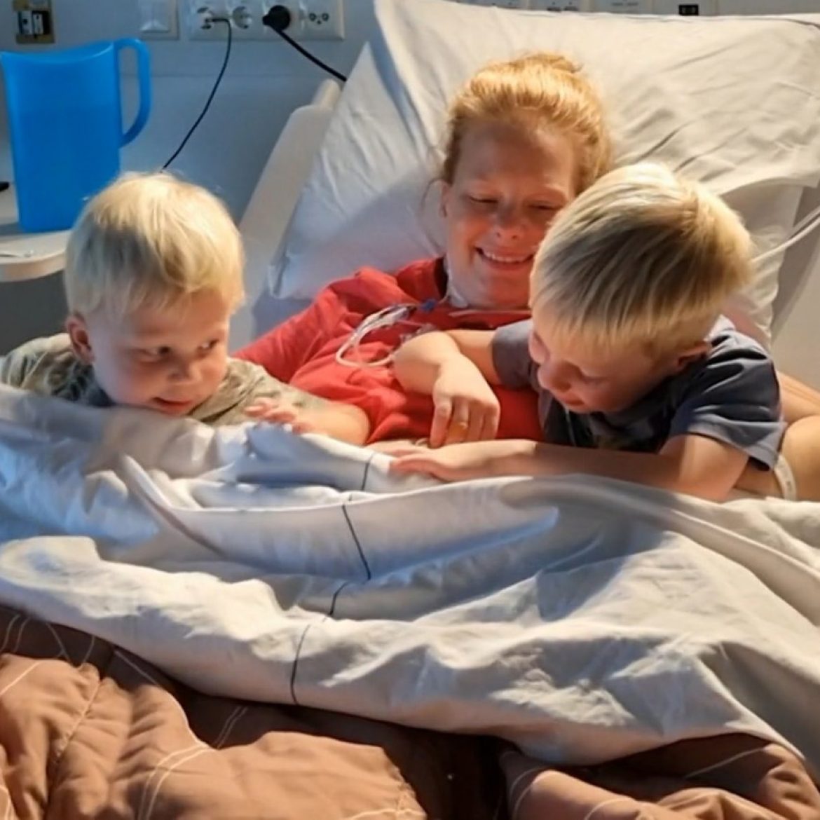Nicole met haar kinderen in 'Over Mijn Lijk'