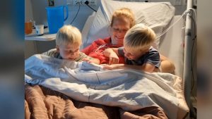 Nicole met haar kinderen in 'Over Mijn Lijk'
