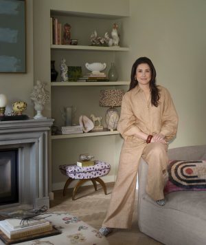 Thumbnail voor Laura (43) over schatzoeken op Franse markten: ‘Mijn vondsten vertellen een verhaal’