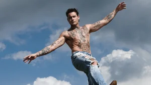 Thumbnail voor Douwe Bob over 'bier of piepers', zijn ongezondste gewoonte uit Songfestival-tijd: 'Als ik dronk, at ik niet en vice versa'