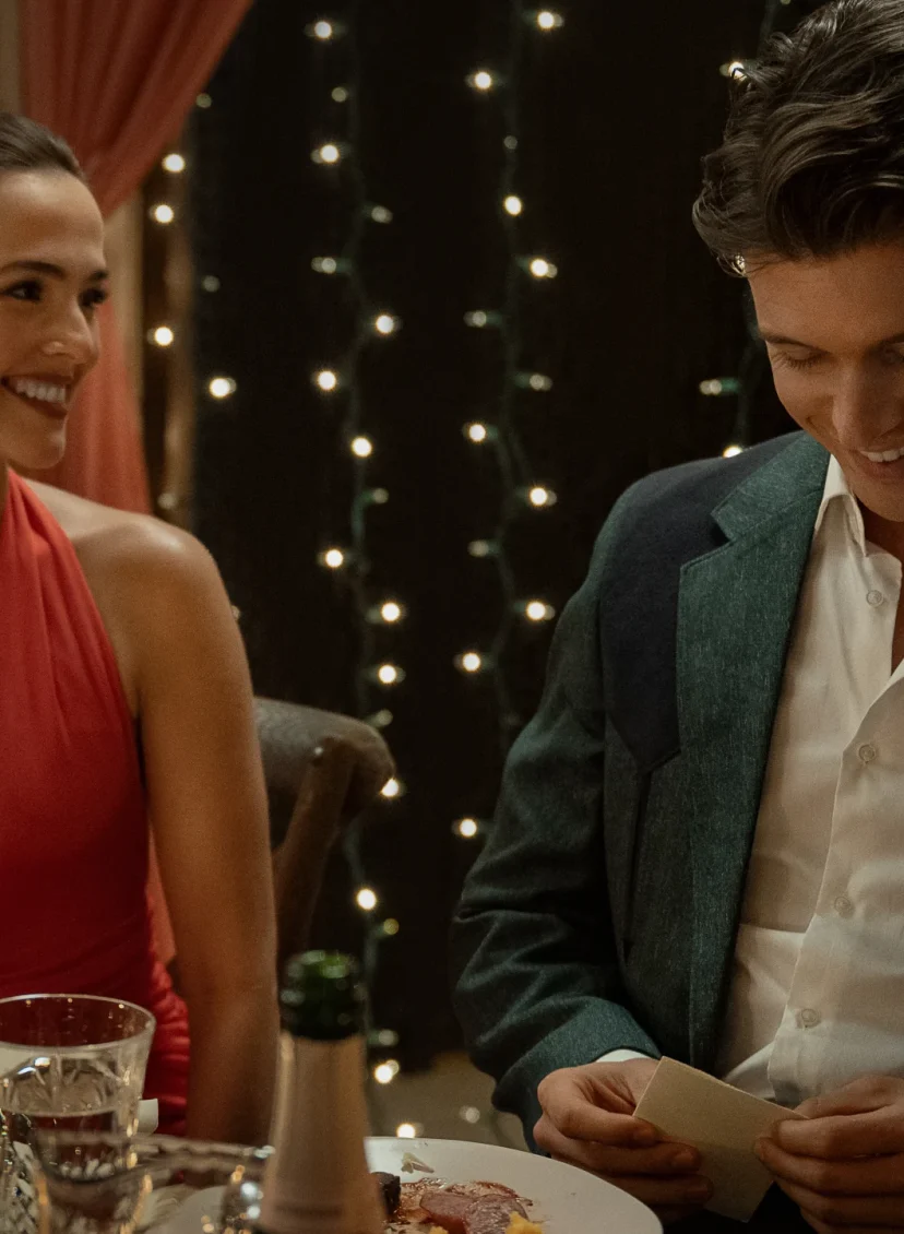 Kijktips voor juni, still uit de romcom 'Voicemails for Isabelle'