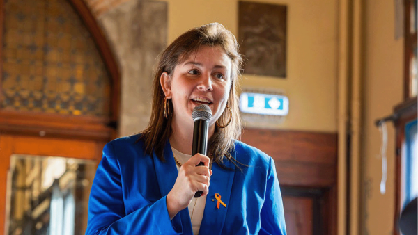 Tess strijdt tegen mentale problemen onder studenten: 'Schrik van elk nieuwsbericht erover'