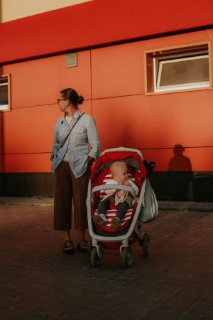 Kinderwagen uit bovenwoning