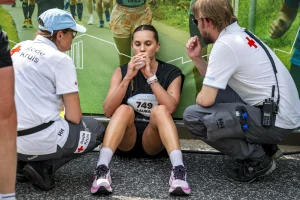 Thumbnail voor Warmte zorgt voor meerdere hitteberoertes bij marathons: 'Het risico neemt al toe vanaf ongeveer 16 graden'