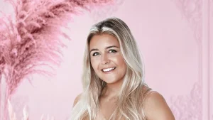 Thumbnail voor Zo is het leven op Ibiza voor 'Echte Gooische Moeders'-Florine Hofstee: 'Zus en moeder wonen hier nu ook'