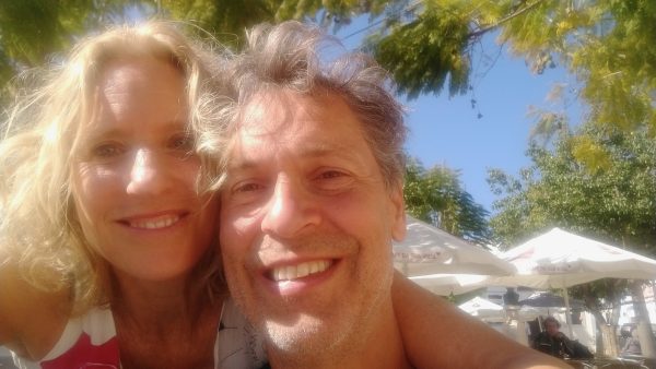 Tania en Marcel. Tania schreef een boek over jong Alzheimer krijgen, en haar partner die toen voor euthanasie koos.