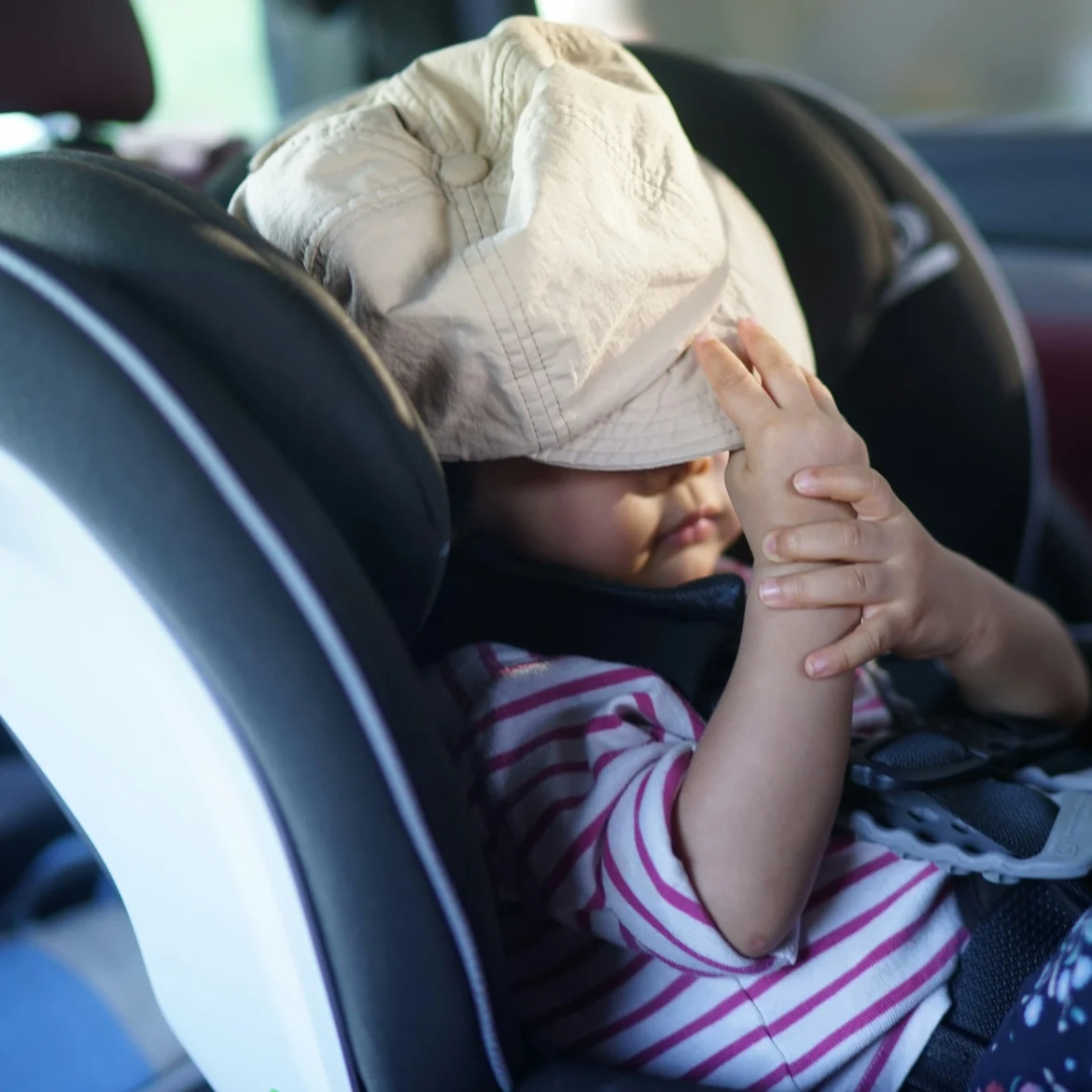 kind vergeten auto