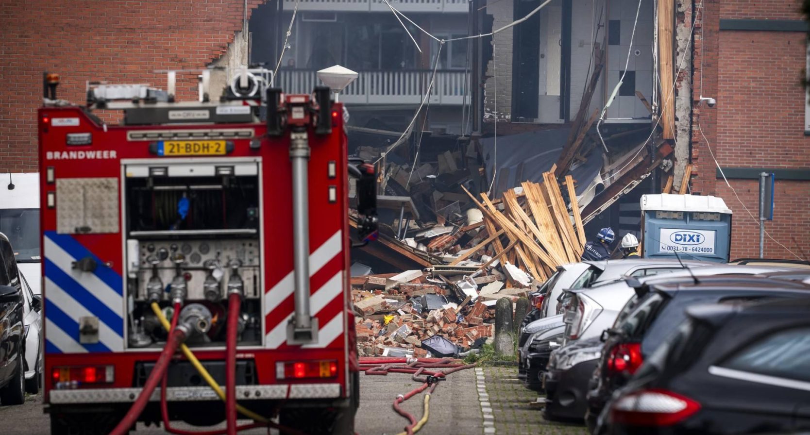 Getuigen zien auto wegscheuren na explosie Amsterdam