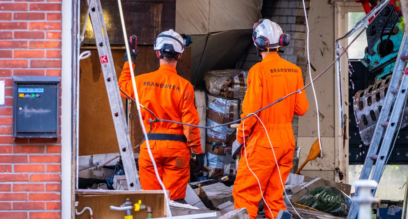 Zoektocht naar slachtoffers onder puin Amsterdamse flat gestopt