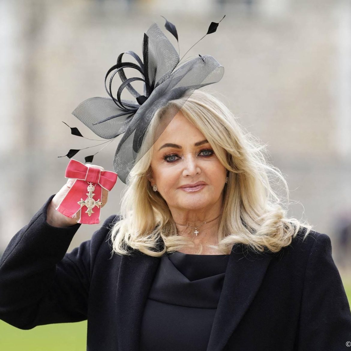 Zangeres Bonnie Tyler ontwaakt uit coma