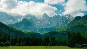 Thumbnail voor Drama in Slovenië: Nederlandse wandelaar (57) komt om tijdens afdaling van hoogste berg