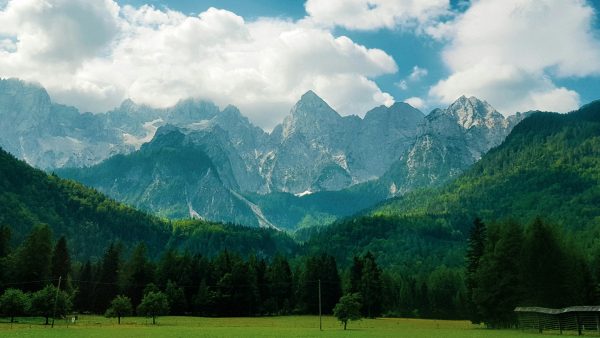 Drama in Slovenië: Nederlandse wandelaar (57) komt om tijdens afdaling van hoogste berg