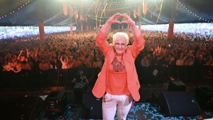 Thumbnail voor Orgel Joke (77) over reis naar WK Voetbal: 'Voor het eerst heb ik een paspoort besteld'