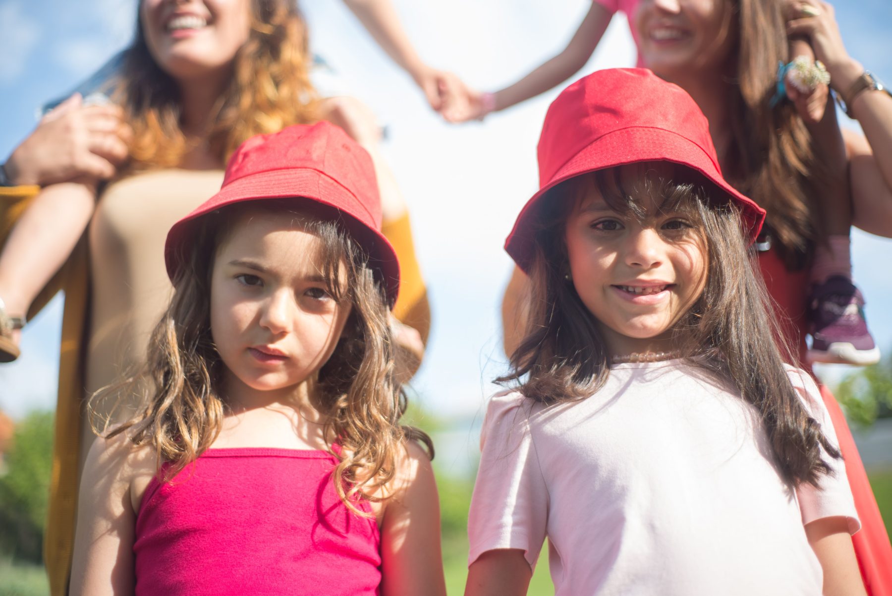 Valérie deelt de leukste bucket hats voor jouw kinderen als stijlvolle zonbescherming