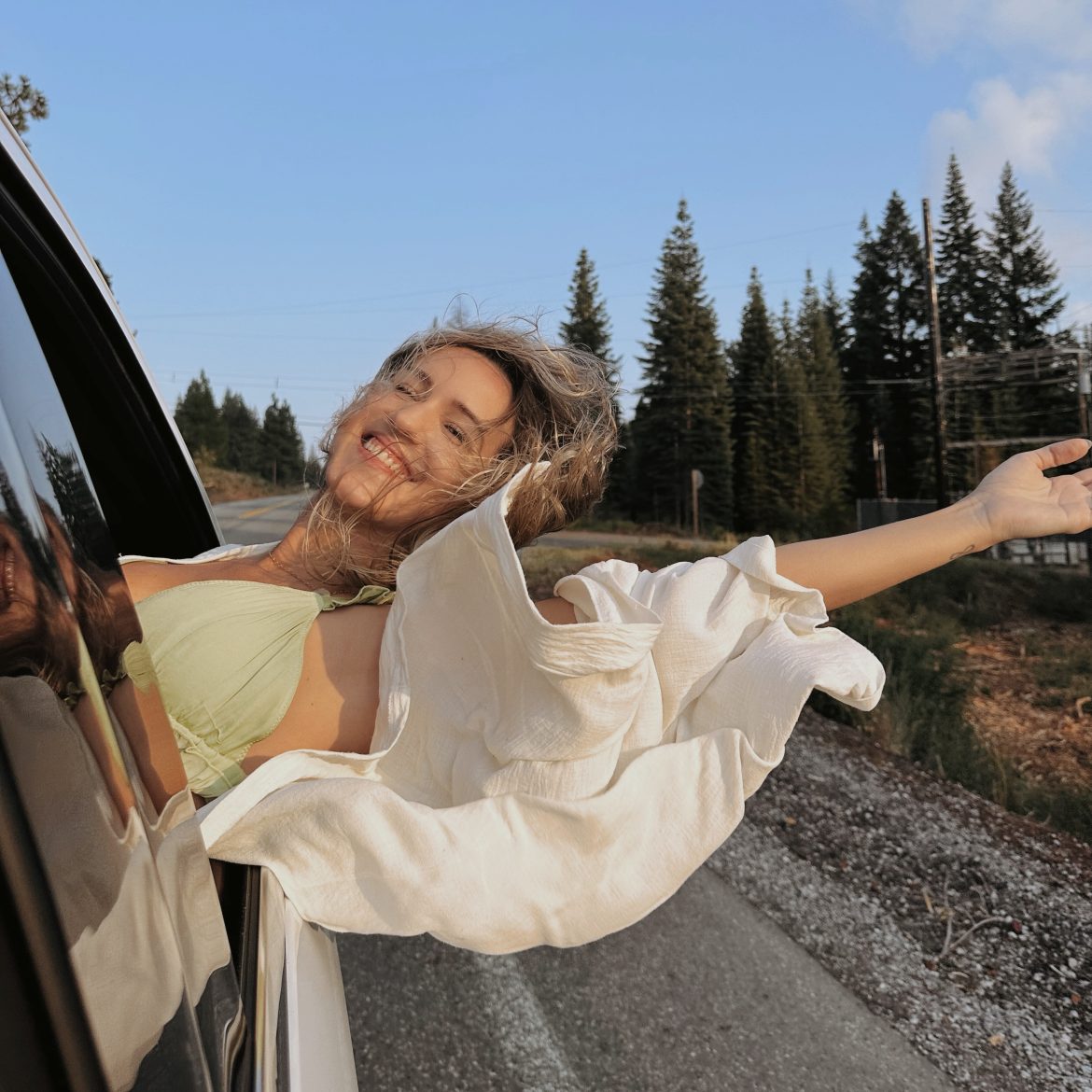 hangen uit auto