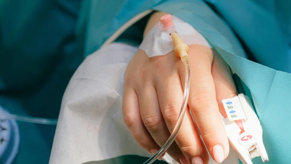 Veroorzaakt een oxytocine-infuus weeënstormen? Gynaecoloog Joost Akkermans geeft antwoord