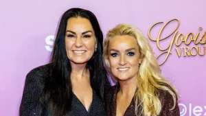 Thumbnail voor Samantha Steenwijk kreeg ruzie met haar vrouw om zonnescherm van 3.000 euro: 'We zijn niet gezellig gaan slapen'