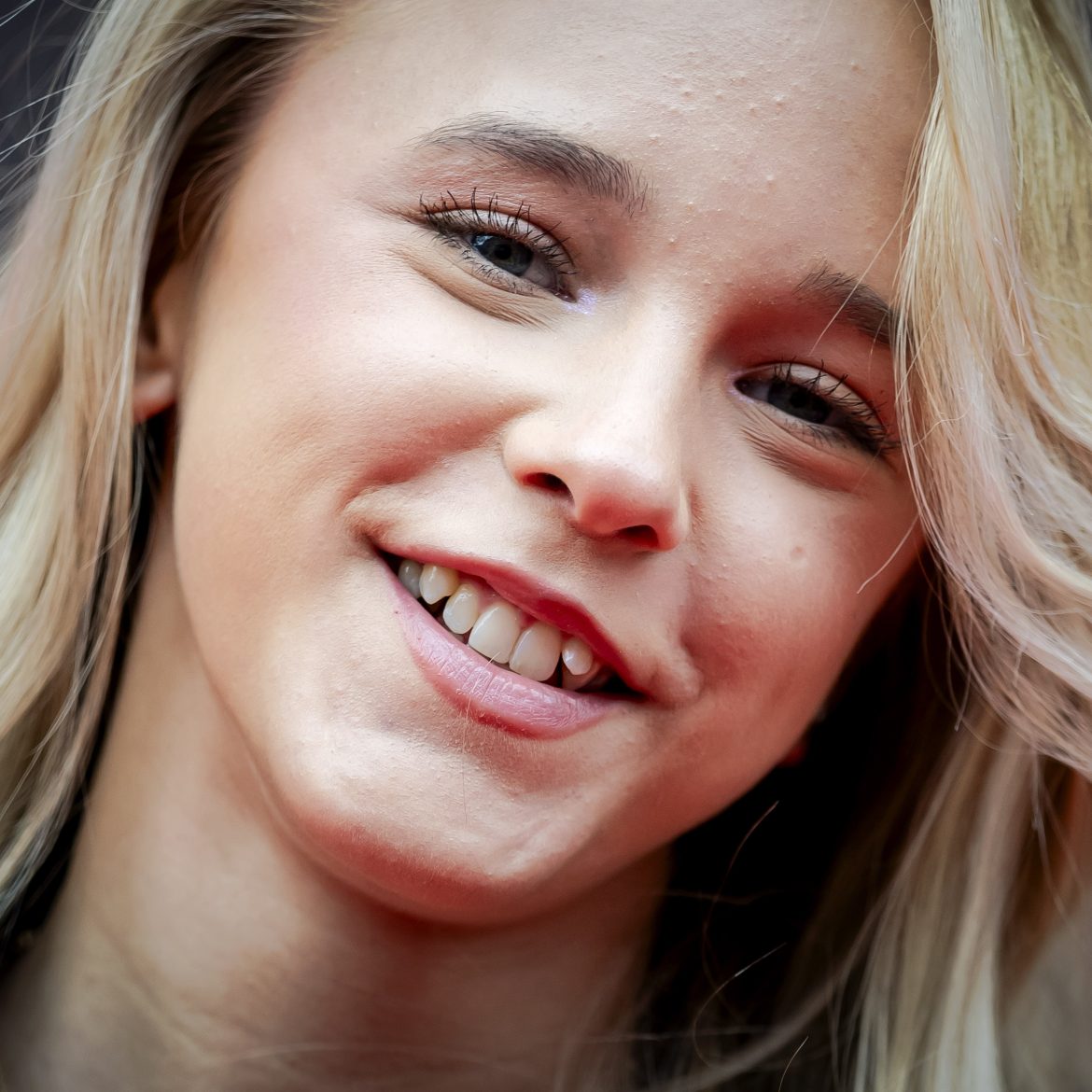 Emma Kok deelt voor het eerst foto met nieuwe vriend, maar houdt nog wel iets verborgen
